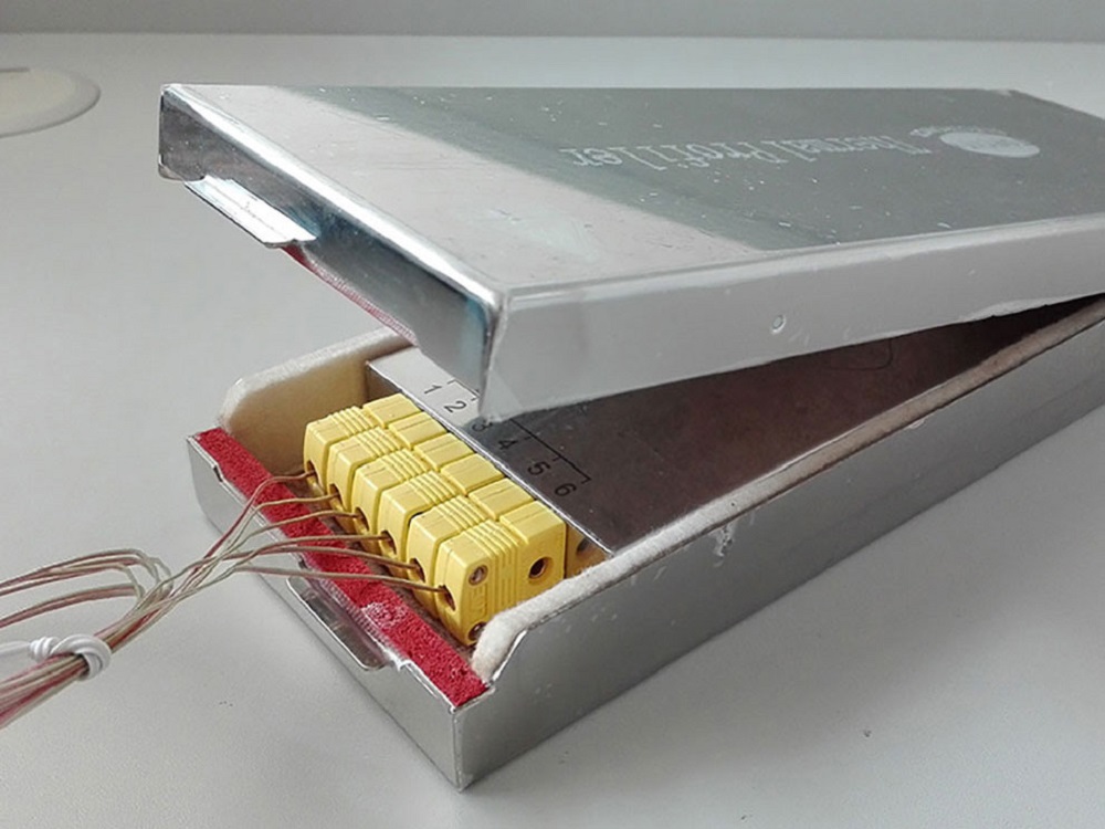 炉温测试仪 (8通道) (标配版,标配测温线是8条50厘米长,耐温260度/或者482度的)TDK2000