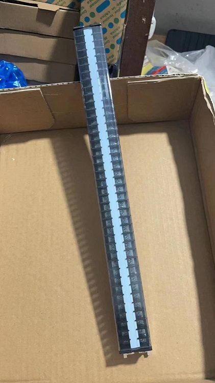 电缆接线端子排/接线端子排/电线连接器/配电箱接线排（50位20A）（中西器材）M224331