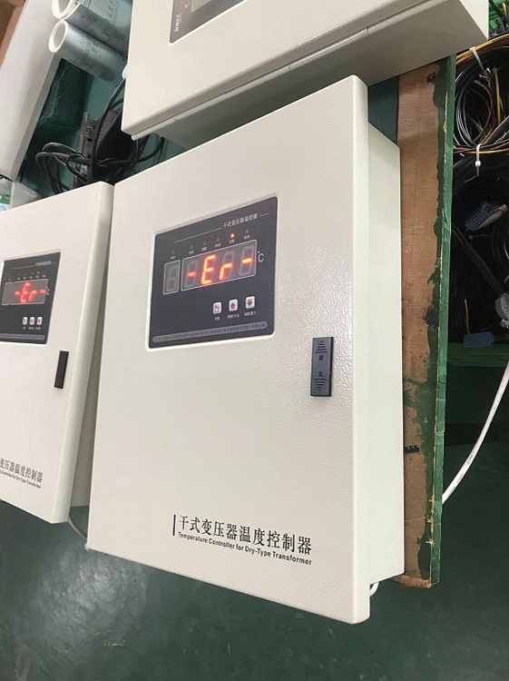 干变温控箱/干式变压器温控仪(LD-BK10-220DQ或LD-BK10-220EFCA)LD-BK10-220DQ/LD-BK10-220EFCA