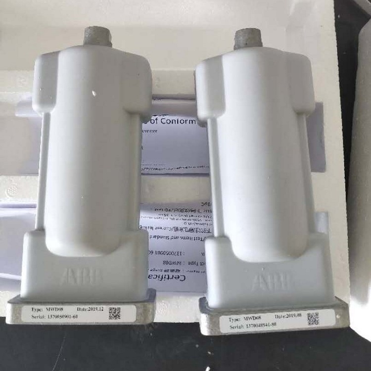 ABB避雷器(3个1组,报价为1组报价)MWD15