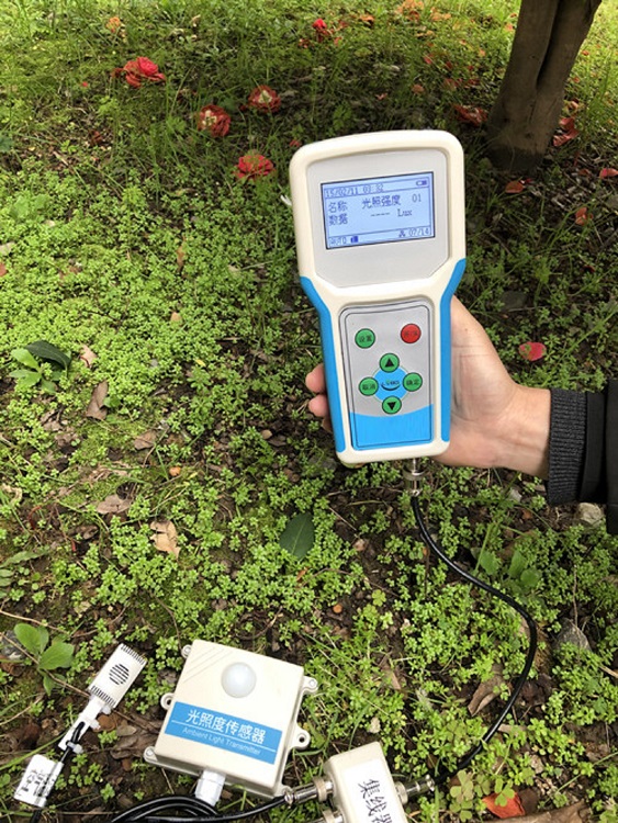手持农业环境监测仪（便携式无线农业气象远程监测系统）（中西器材）（空气温度、空气湿度、光照强度、光合有效辐射、CO2浓度、土壤水分、土壤温度、风速、风向、雨量、土壤盐分、土壤PH、土壤紧实度、辐射）M392774-LNHY-13G