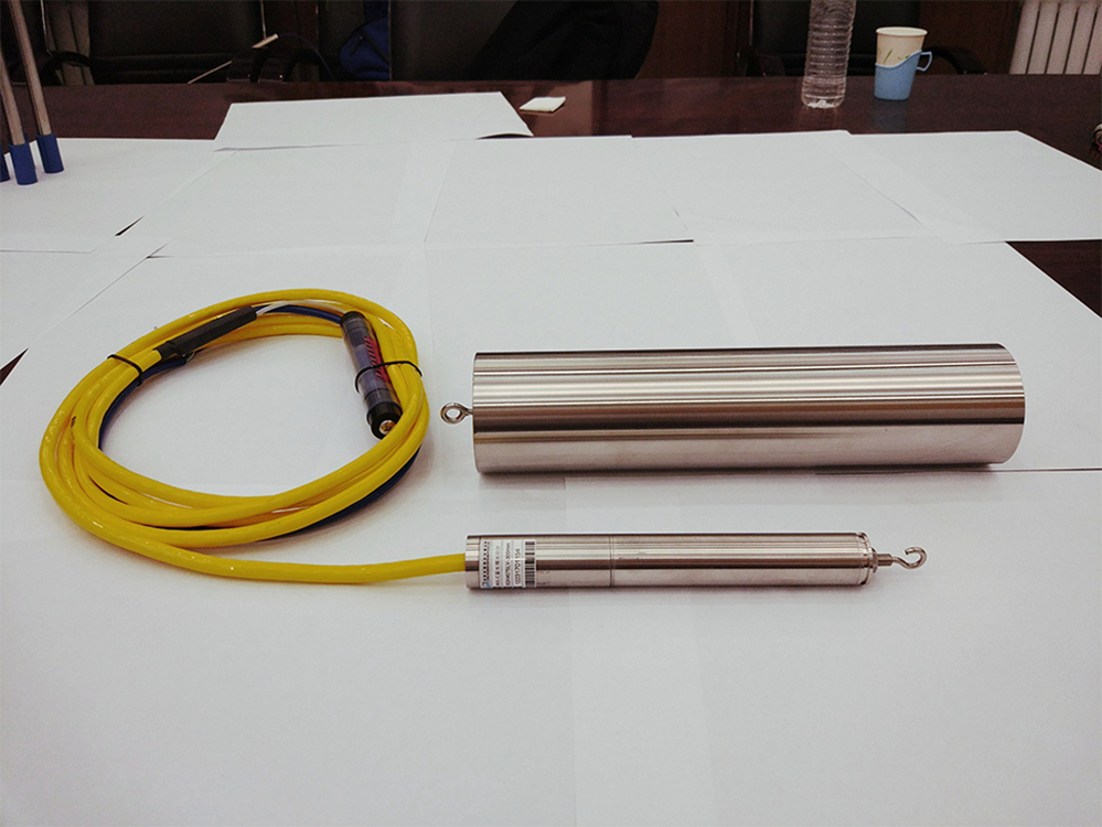 精密水位計/堰流計600mm（含3米屏蔽電纜））BGK10-BGK-4675LV-600MM 