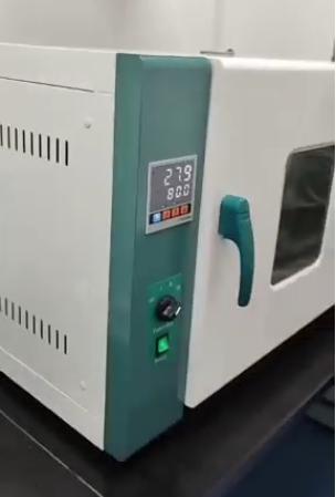 电热鼓风干燥箱（中西器材）M93070